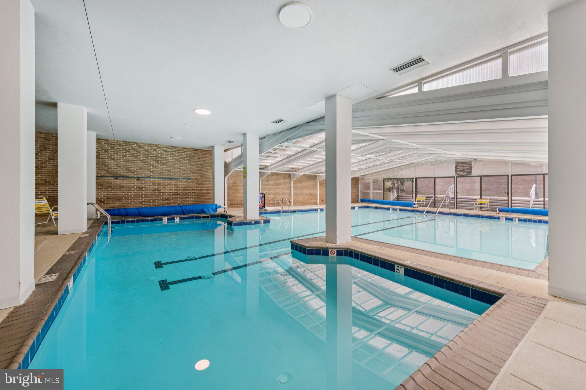 4100 Cathedral Avenue Northwest, Unit 406 Washington, DC 20016 - Photo 24 of 30 a room with window