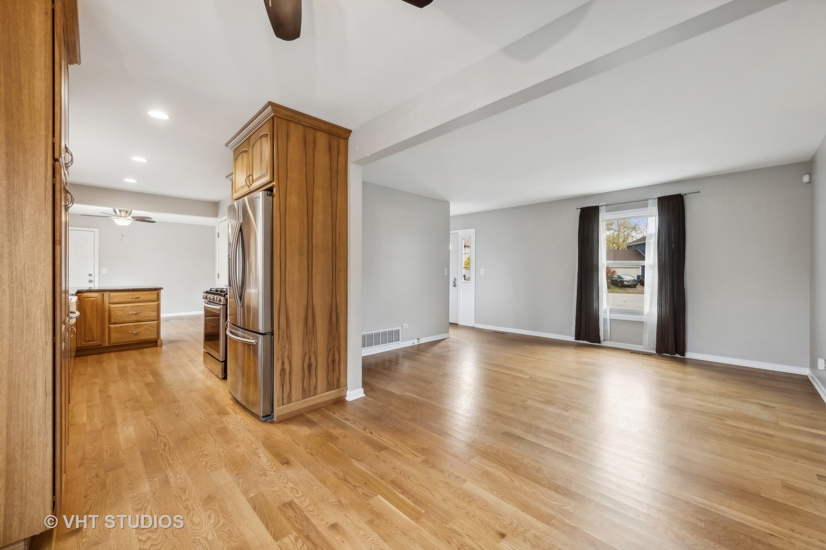 1709 Rutgers Court Naperville, IL 60565 - Photo 11 of 28 Gallery Image 11