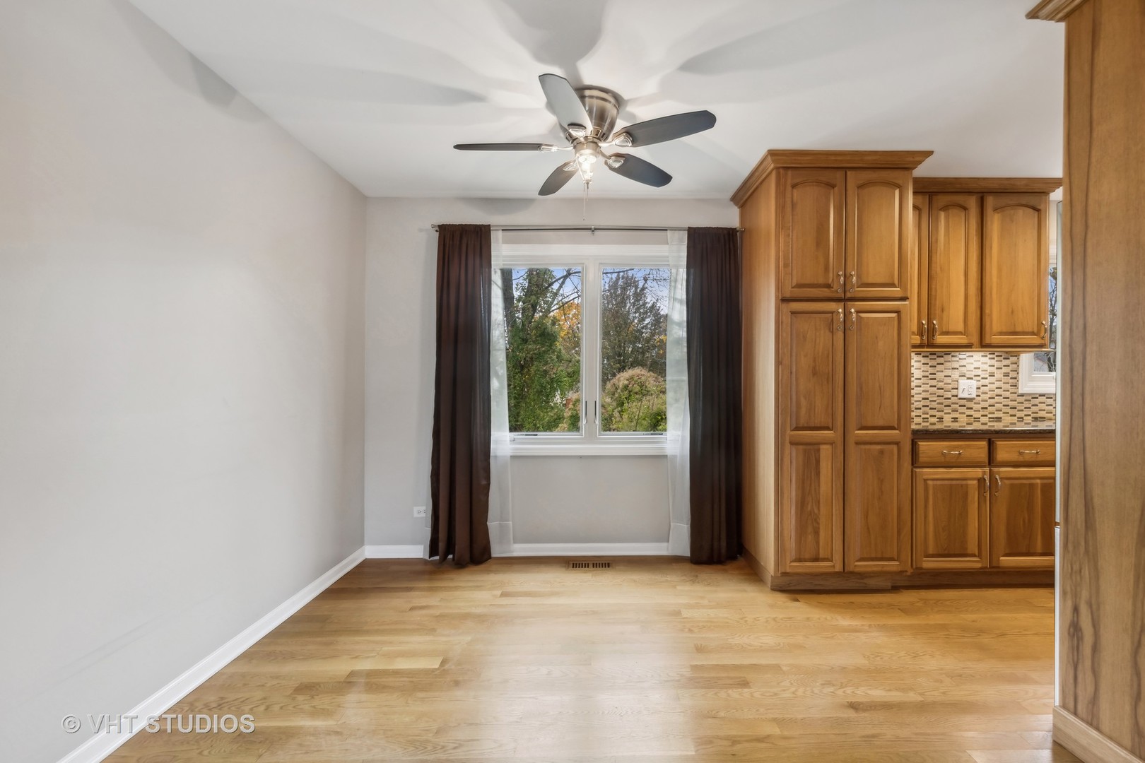 1709 Rutgers Court Naperville, IL 60565 - Photo 10 of 28 Gallery Image 10