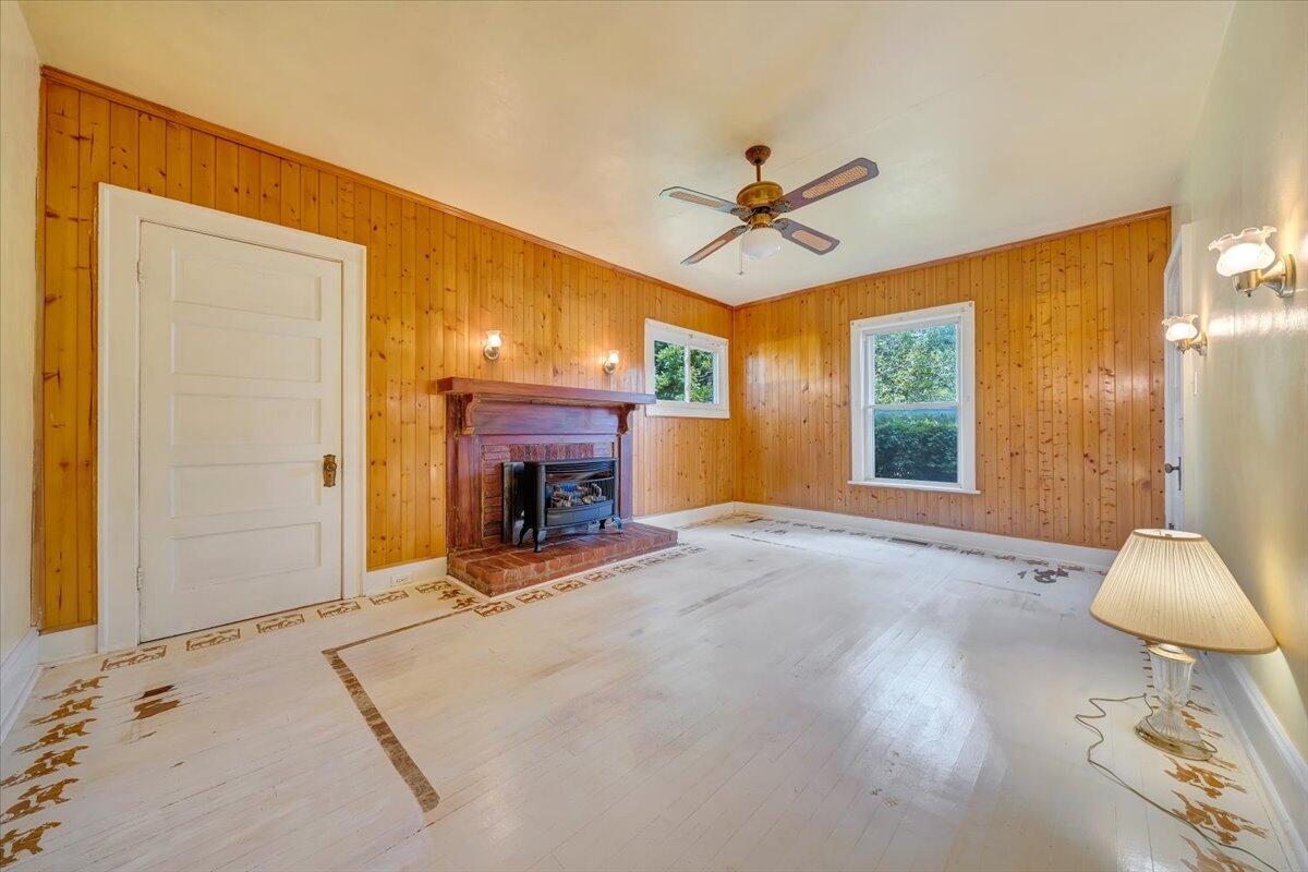 1583 Rock Cliff Road Bedford, VA 24523 - Photo 11 of 55 11-MIB09788