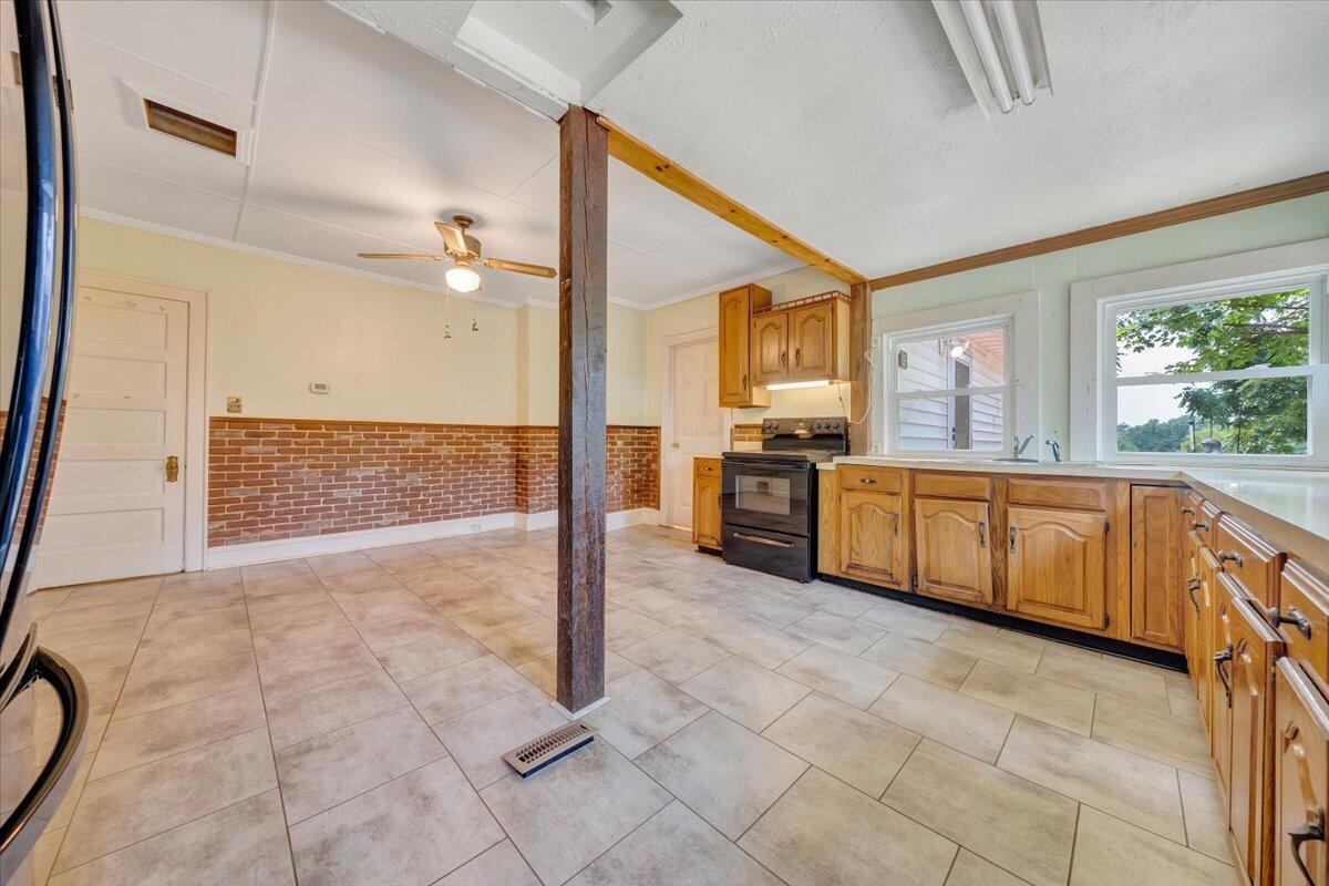 1583 Rock Cliff Road Bedford, VA 24523 - Photo 16 of 55 16-MIB09803