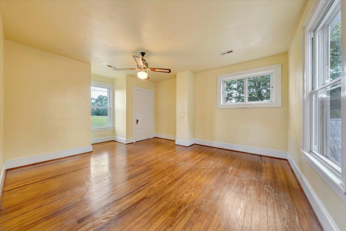 1583 Rock Cliff Road Bedford, VA 24523 - Photo 3 of 55 03-MIB09764