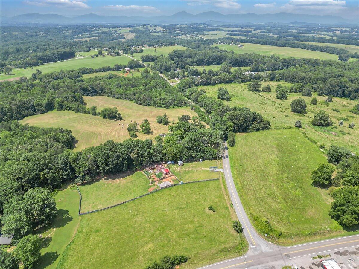 1583 Rock Cliff Road Bedford, VA 24523 - Photo 43 of 55 43-DJI_0052