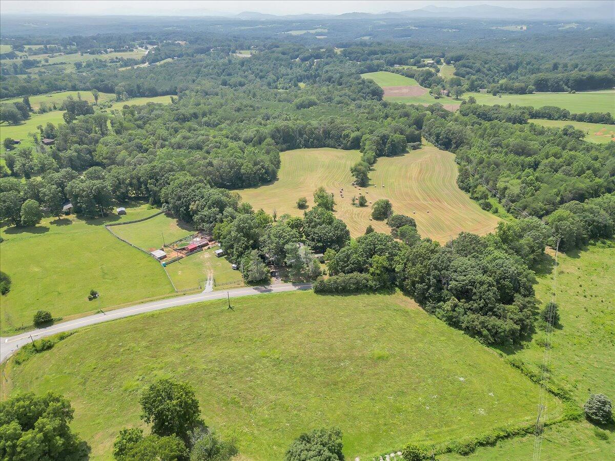 1583 Rock Cliff Road Bedford, VA 24523 - Photo 44 of 55 44-DJI_0053