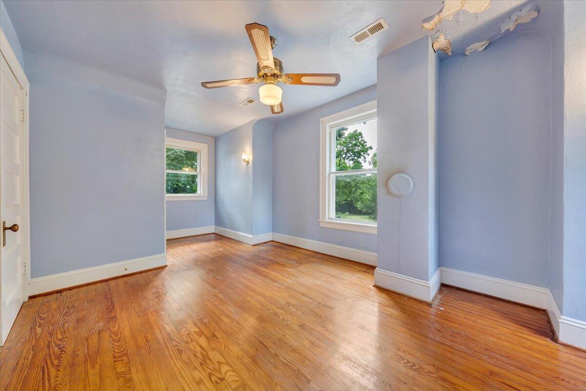 1583 Rock Cliff Road Bedford, VA 24523 - Photo 5 of 55 05-MIB09770