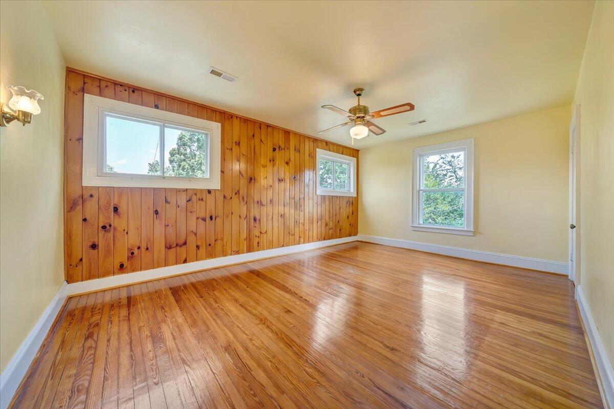 1583 Rock Cliff Road Bedford, VA 24523 - Photo 6 of 55 06-MIB09773