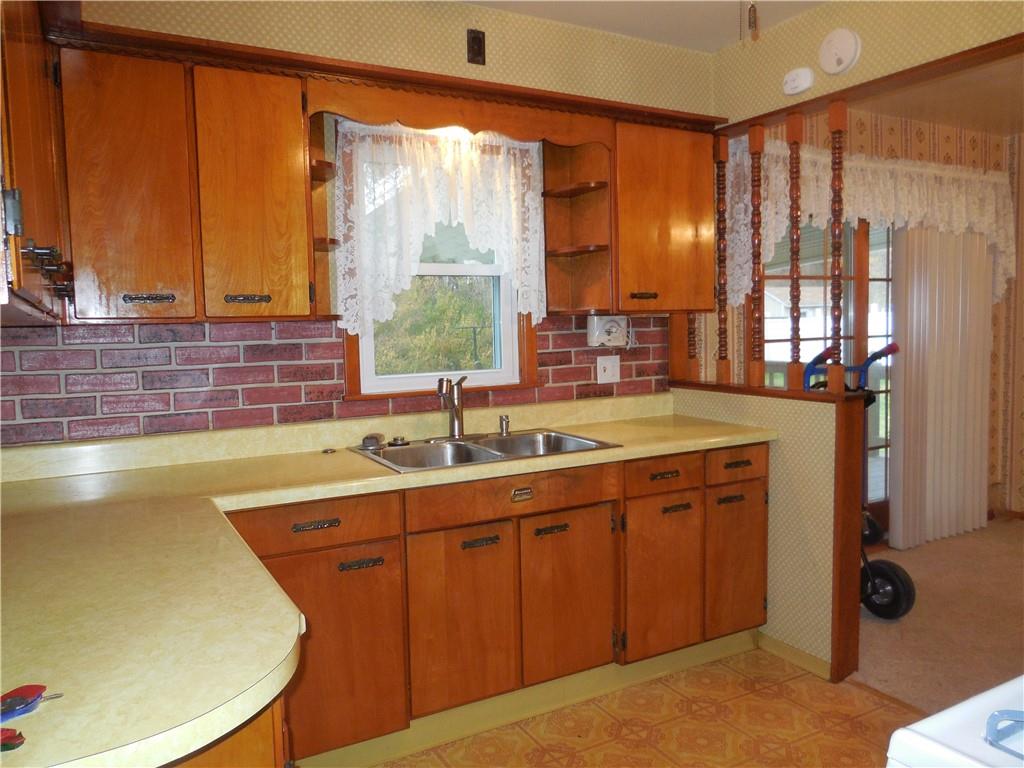 2775 Morefield Road Hermitage, PA 16148 - Photo 8 of 24 Gallery Image 8