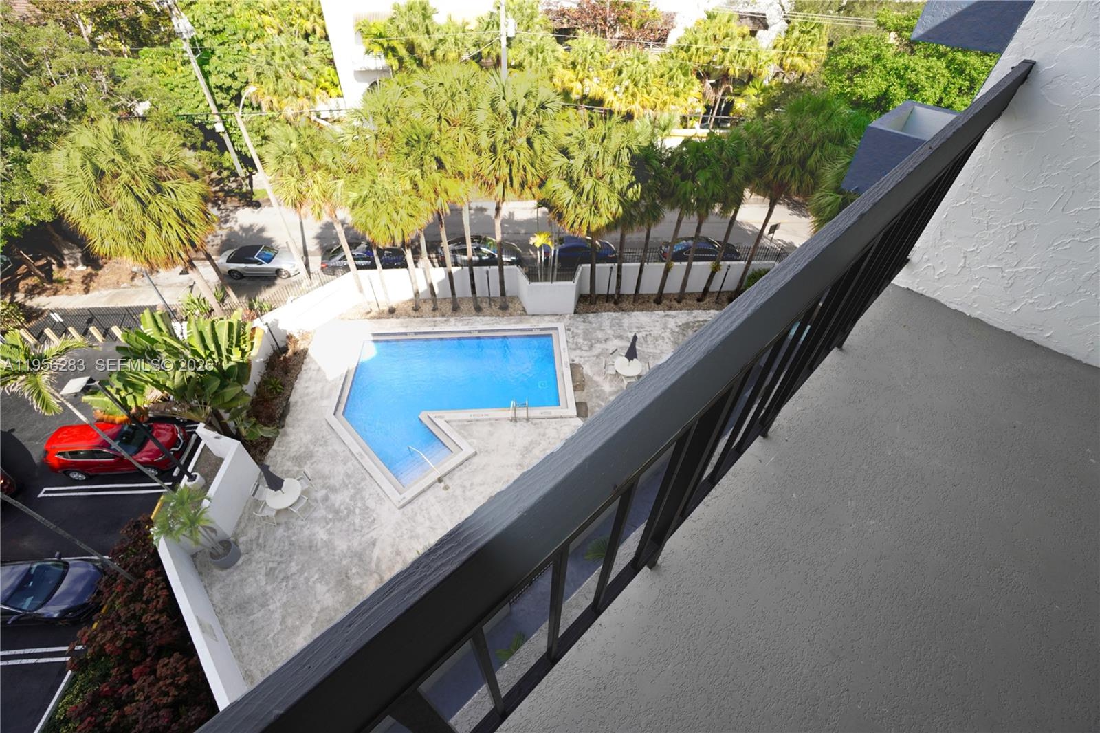 2715 Tigertail Avenue, Unit 606 Miami, FL 33133 - Photo 2 of 13