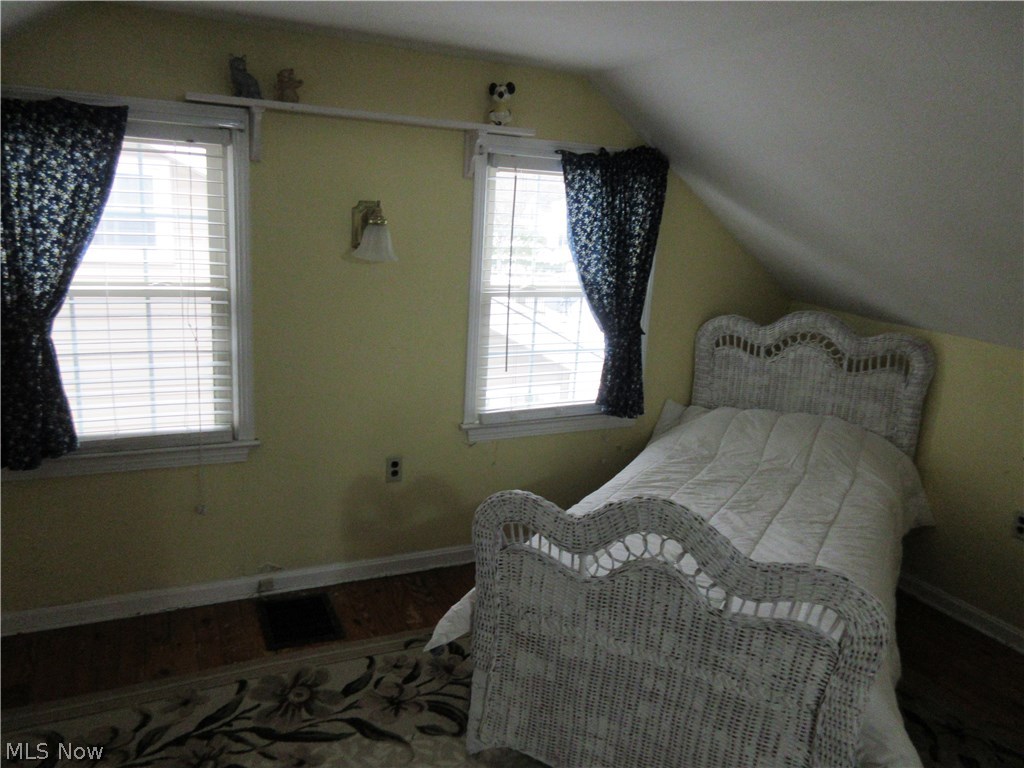 1632 Edgefield Road Lyndhurst, OH 44124 - Photo 15 of 20
