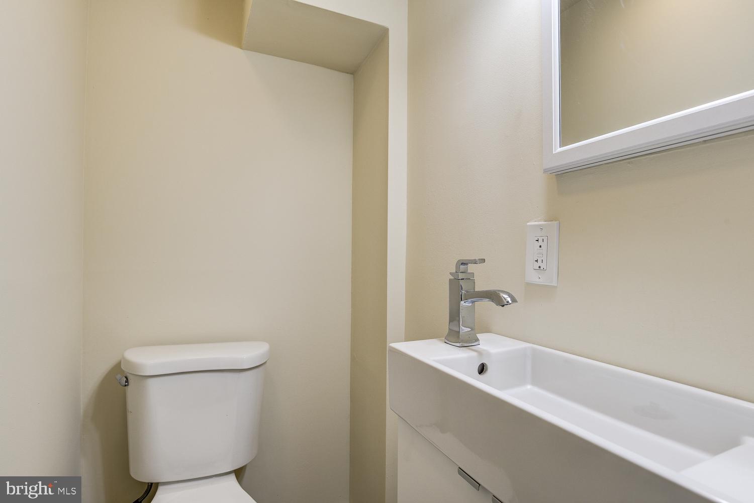 1809 Palmer Park Road Landover, MD 20785 - Photo 22 of 45 Half Bath Main Level
