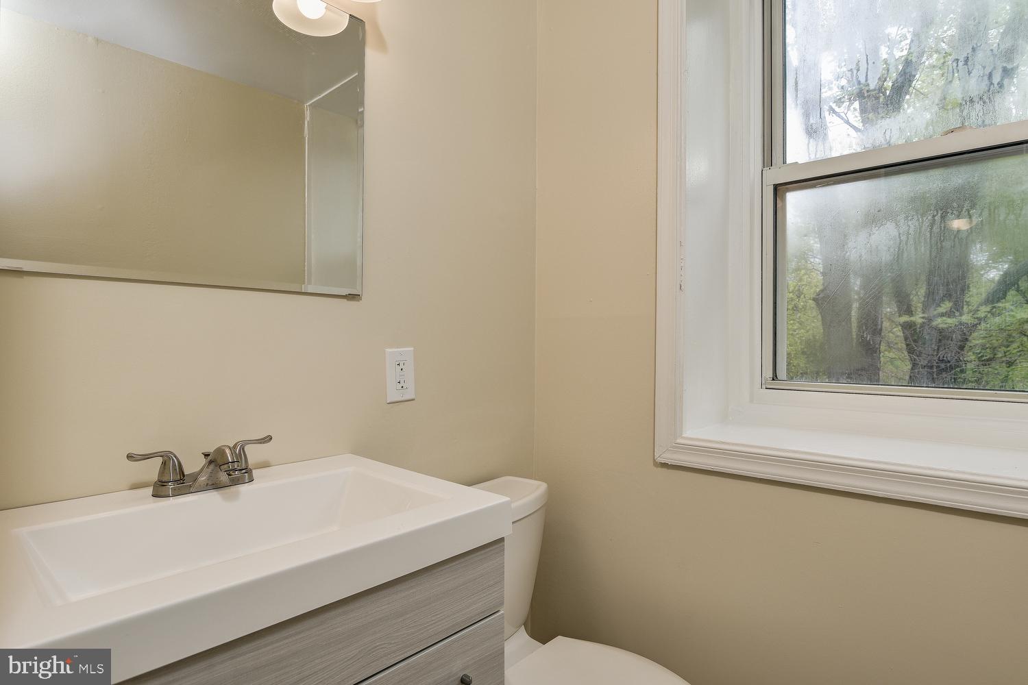 1809 Palmer Park Road Landover, MD 20785 - Photo 36 of 45 Upstairs Remodel Bathroom