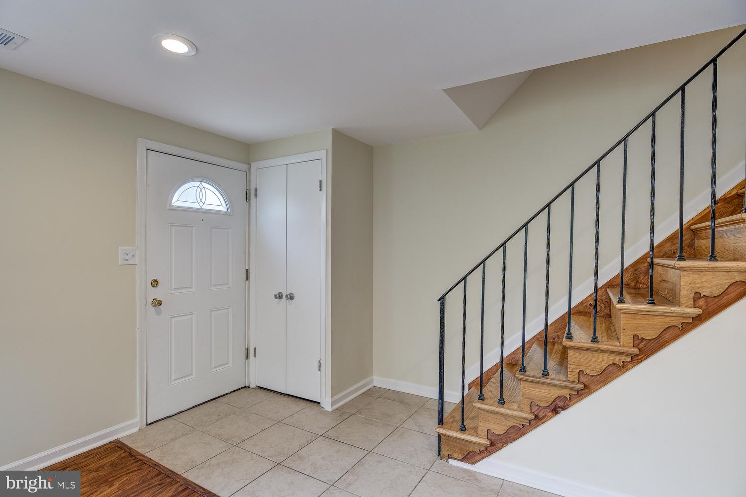 1809 Palmer Park Road Landover, MD 20785 - Photo 6 of 45 Inside View