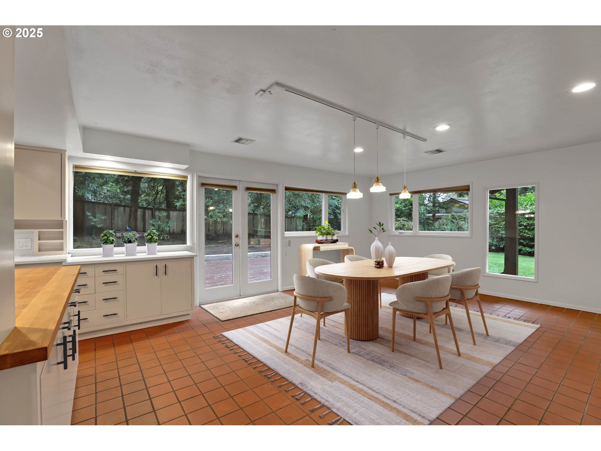 155 Southwest Midvale Road Portland, OR 97219 - Photo 17 of 45 Gallery Image 17