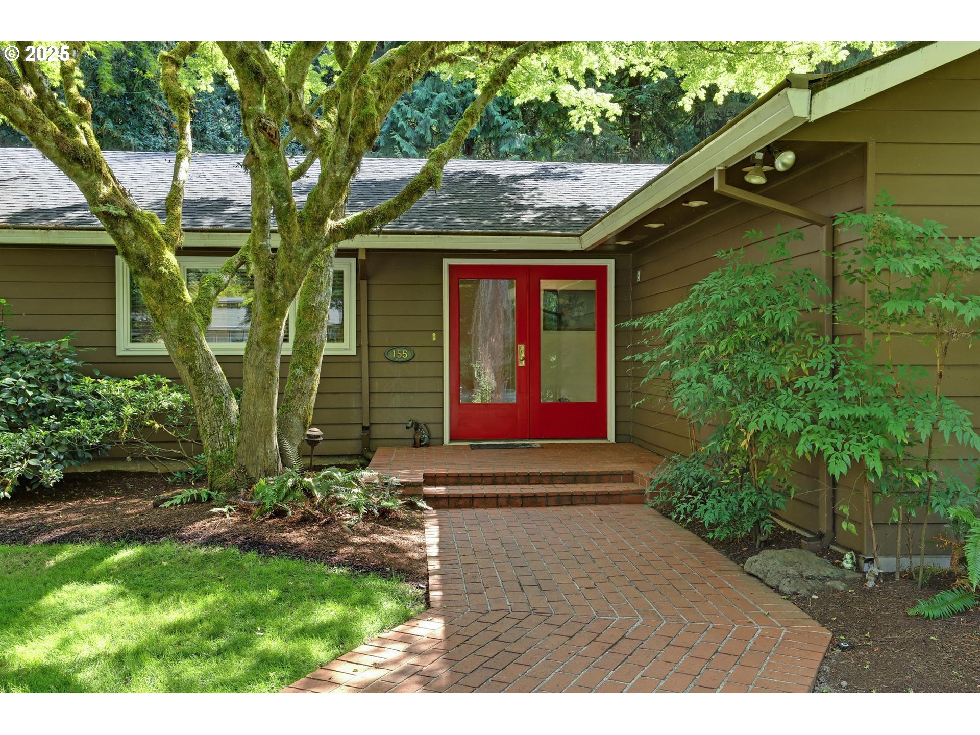 155 Southwest Midvale Road Portland, OR 97219 - Photo 2 of 45 Gallery Image 2