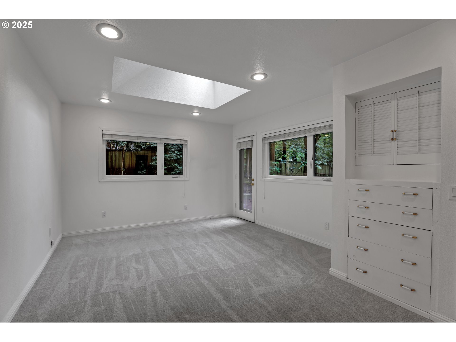 155 Southwest Midvale Road Portland, OR 97219 - Photo 24 of 45 Gallery Image 24
