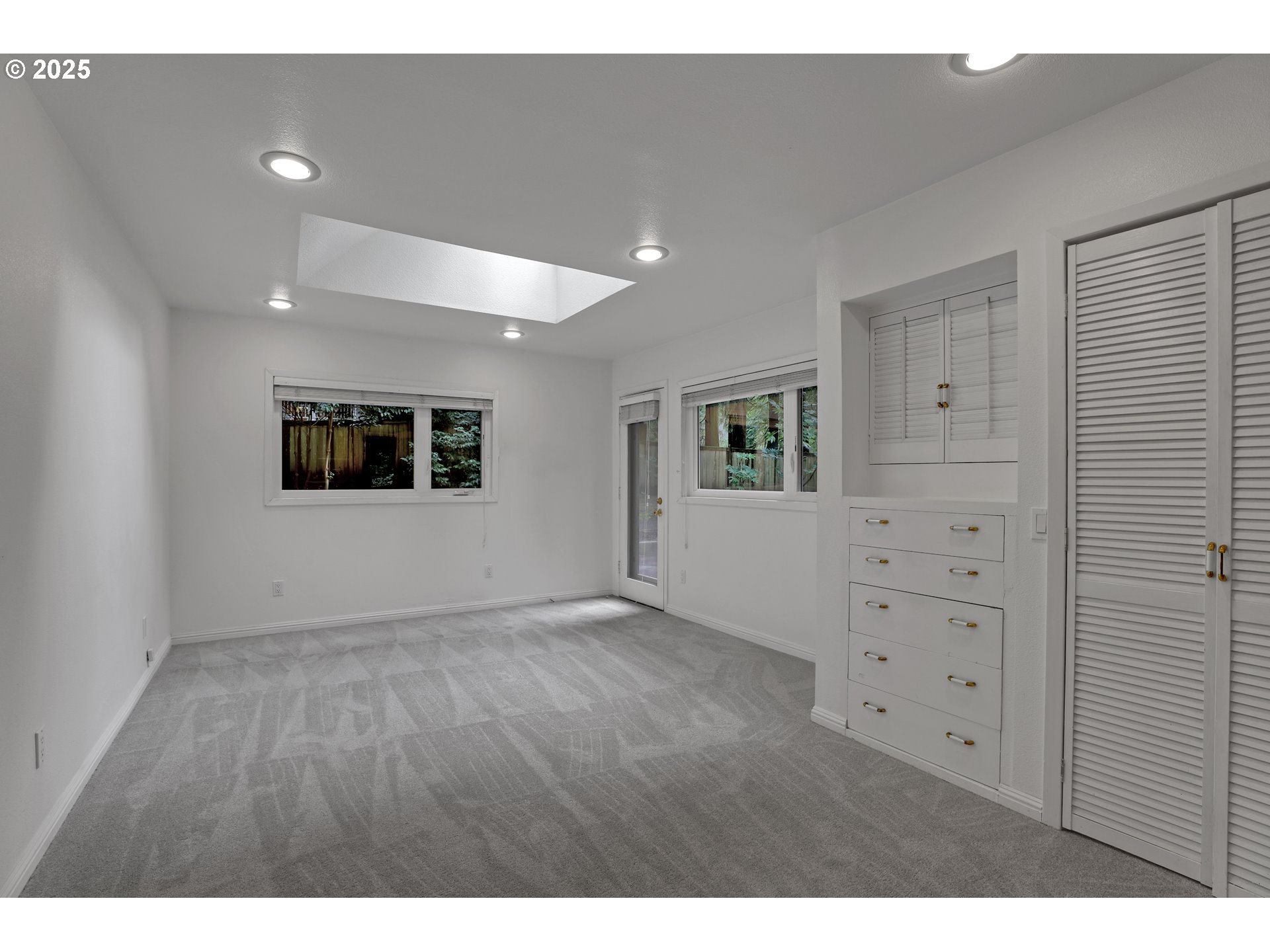 155 Southwest Midvale Road Portland, OR 97219 - Photo 25 of 45 Gallery Image 25