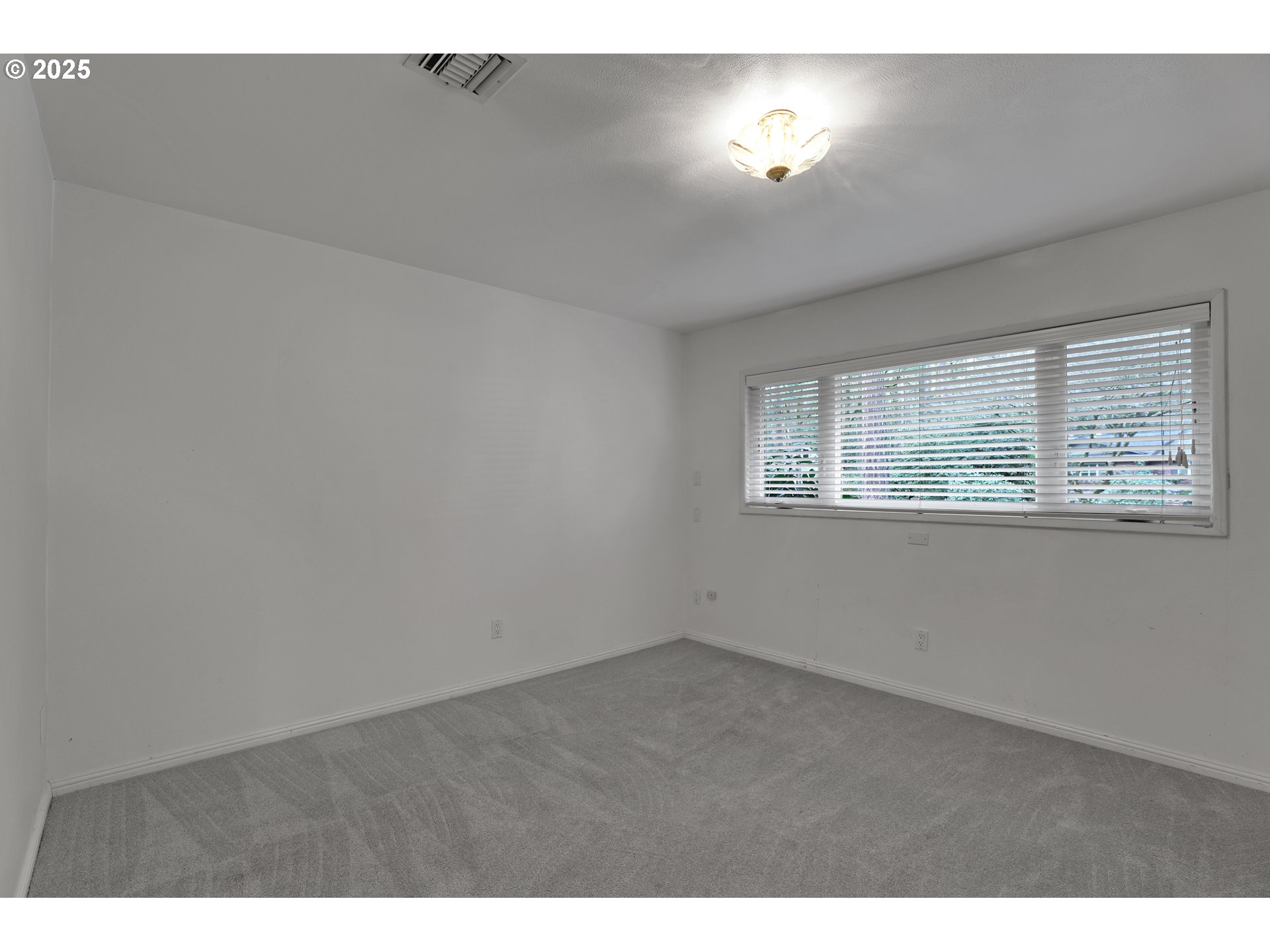 155 Southwest Midvale Road Portland, OR 97219 - Photo 31 of 45 Gallery Image 31
