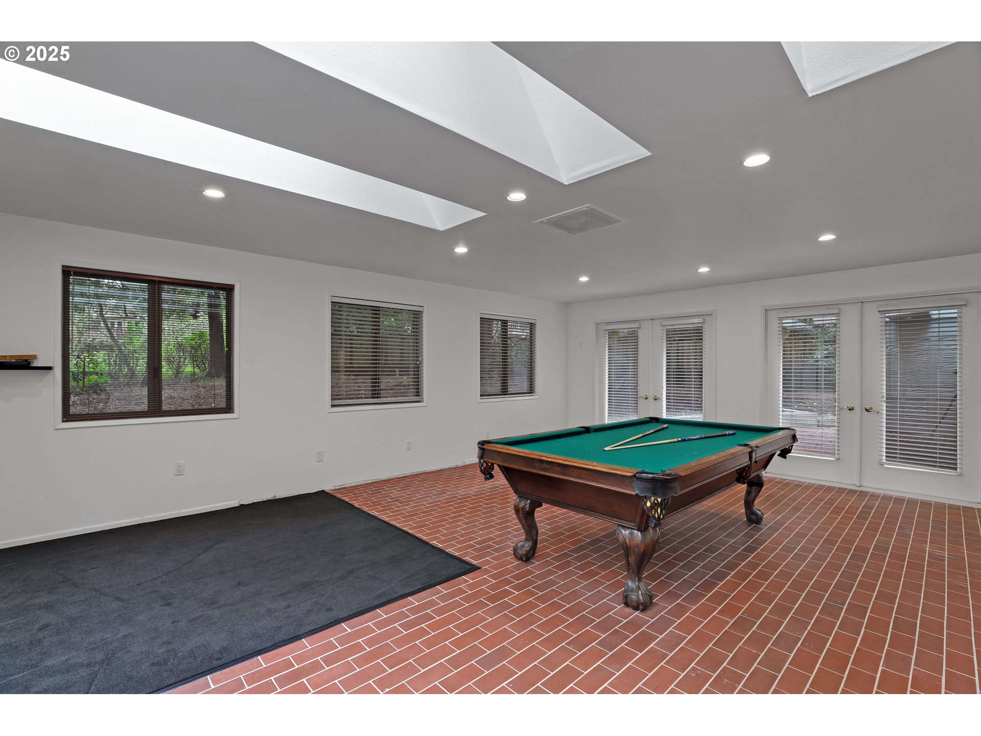 155 Southwest Midvale Road Portland, OR 97219 - Photo 36 of 45 Gallery Image 36
