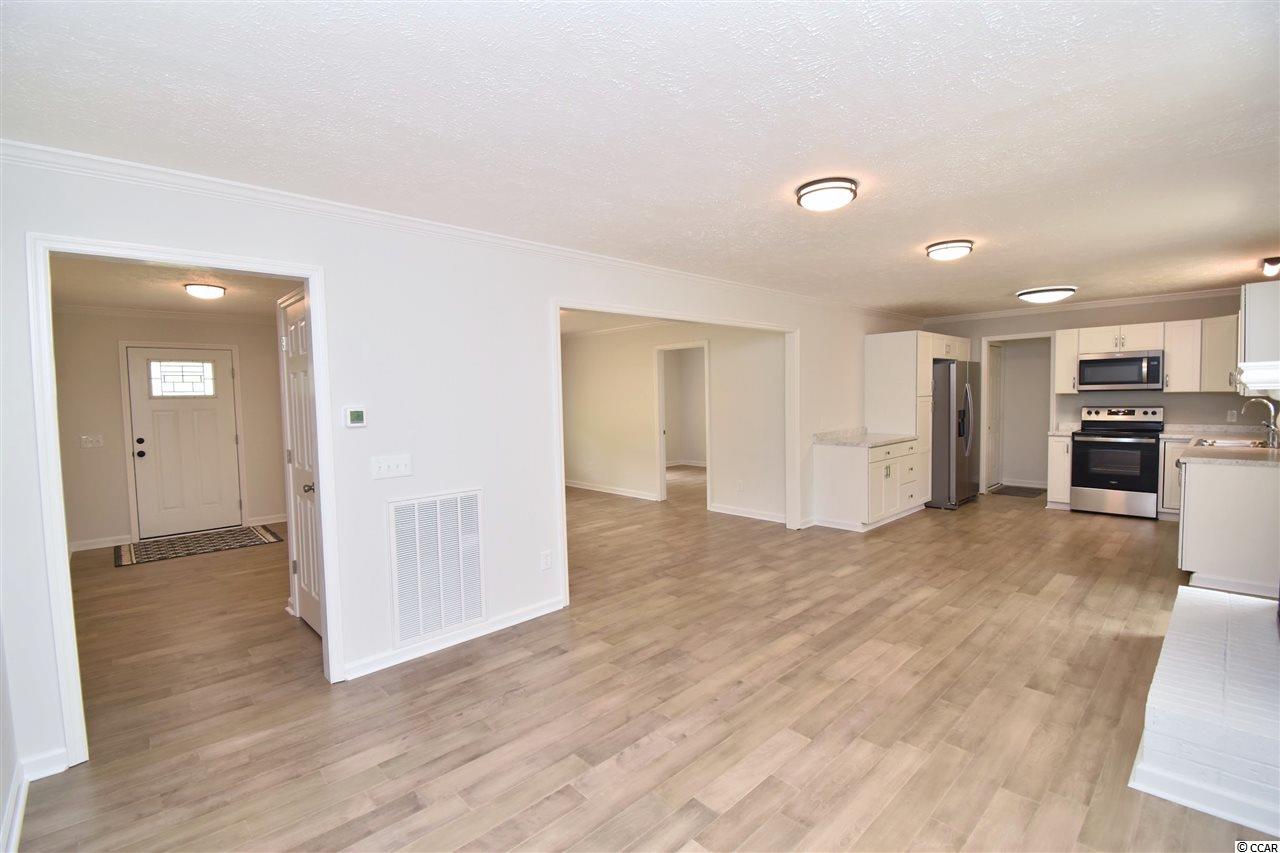 402 West Raft Street Nichols, SC 29581 - Photo 8 of 39 Gallery Image 8