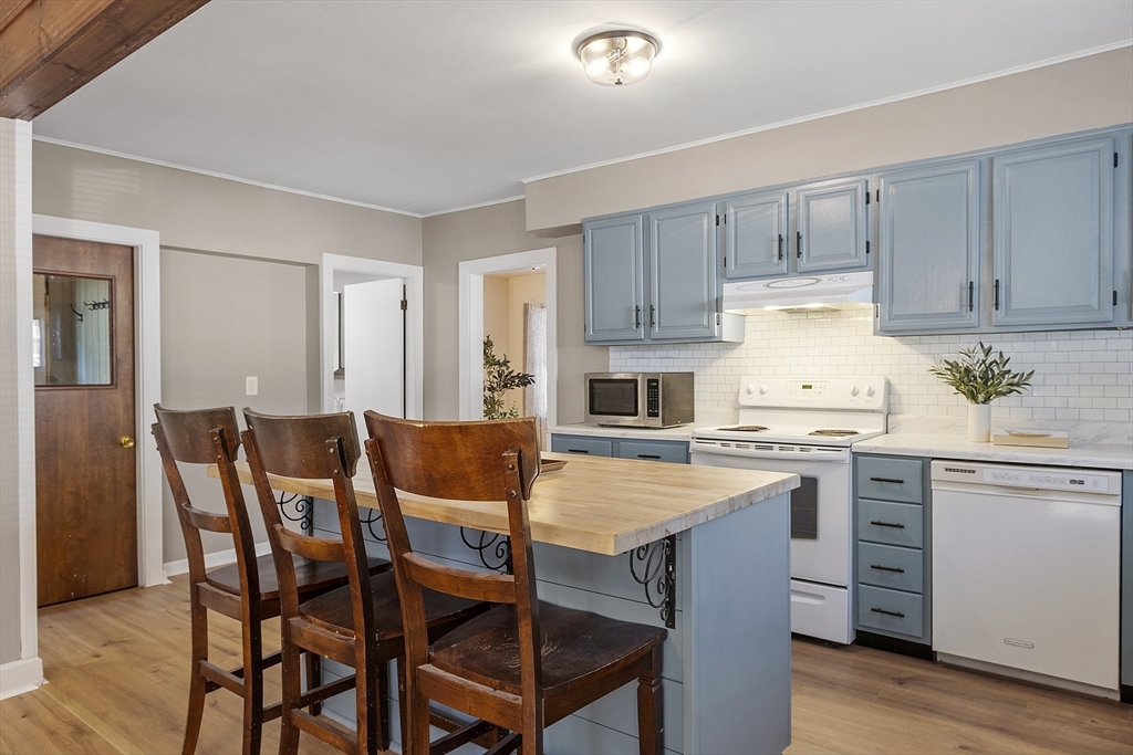 31 Euclid Street Gardner, MA 01440 - Photo 13 of 35