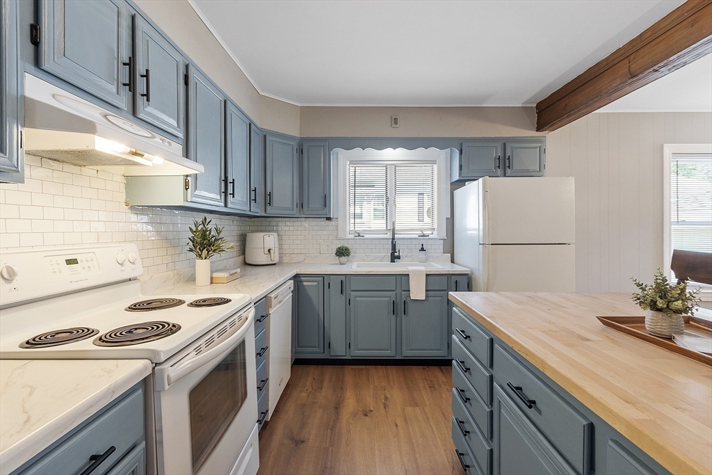 31 Euclid Street Gardner, MA 01440 - Photo 16 of 35