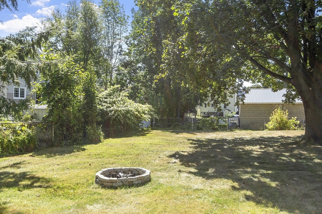 31 Euclid Street Gardner, MA 01440 - Photo 7 of 35