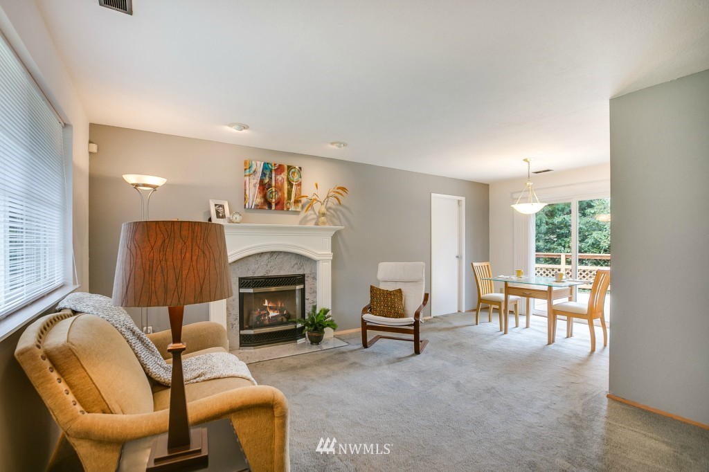 463 Edmonds Court Northeast Renton, WA 98056 - Photo 4 of 19