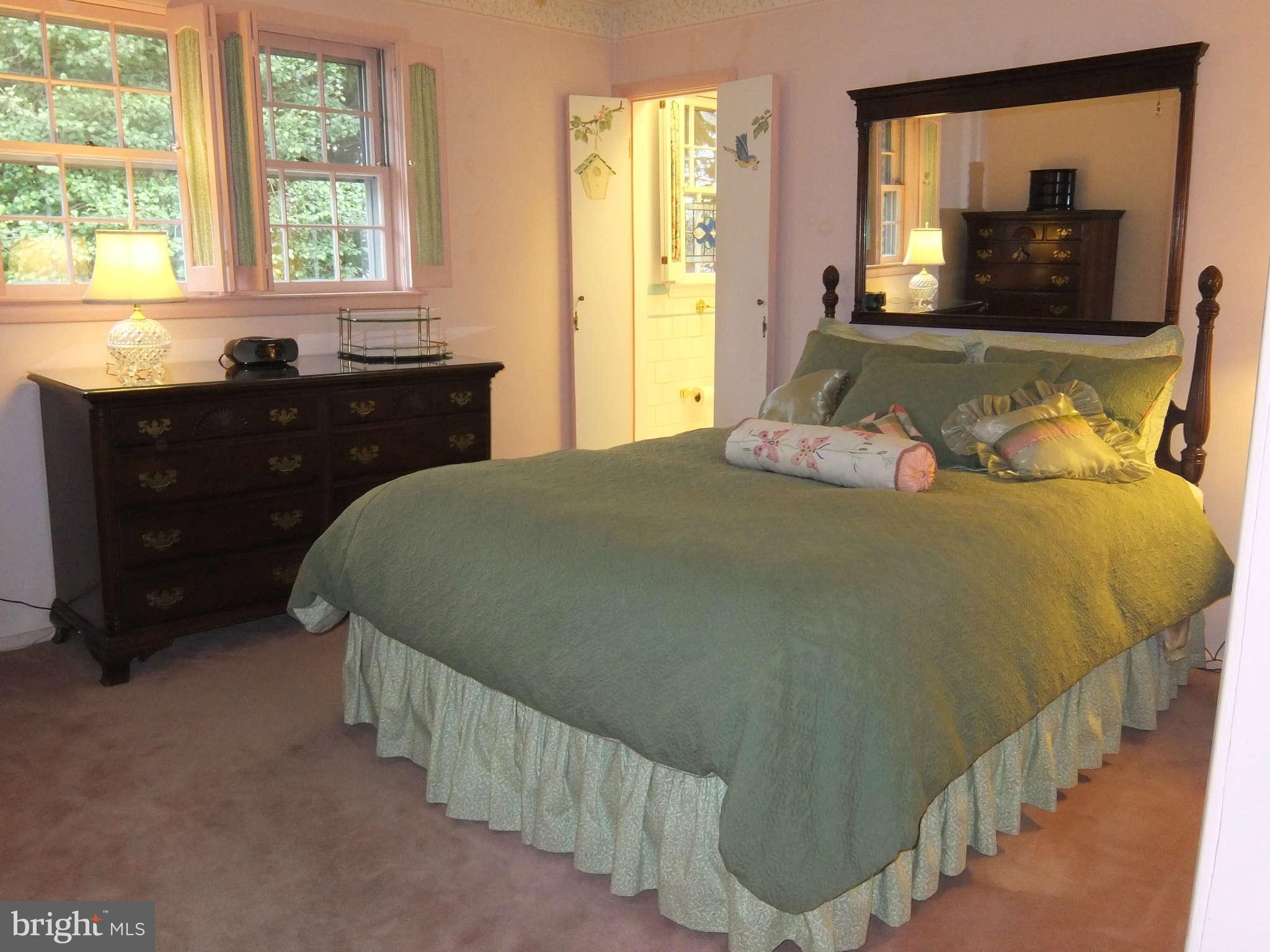 427 Neepier Road Baltimore, MD 21228 - Photo 12 of 23 Bedroom (Master)