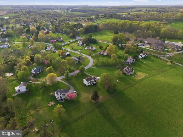 $600,000 | 7 East Hunter Creek Lane, West Grove, PA 19390