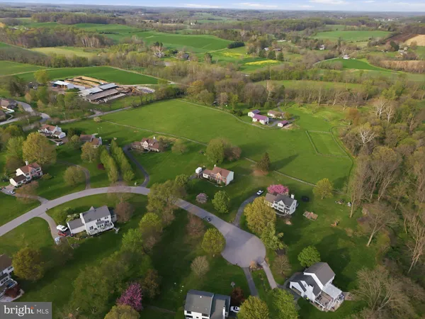 $600,000 | 7 East Hunter Creek Lane, West Grove, PA 19390