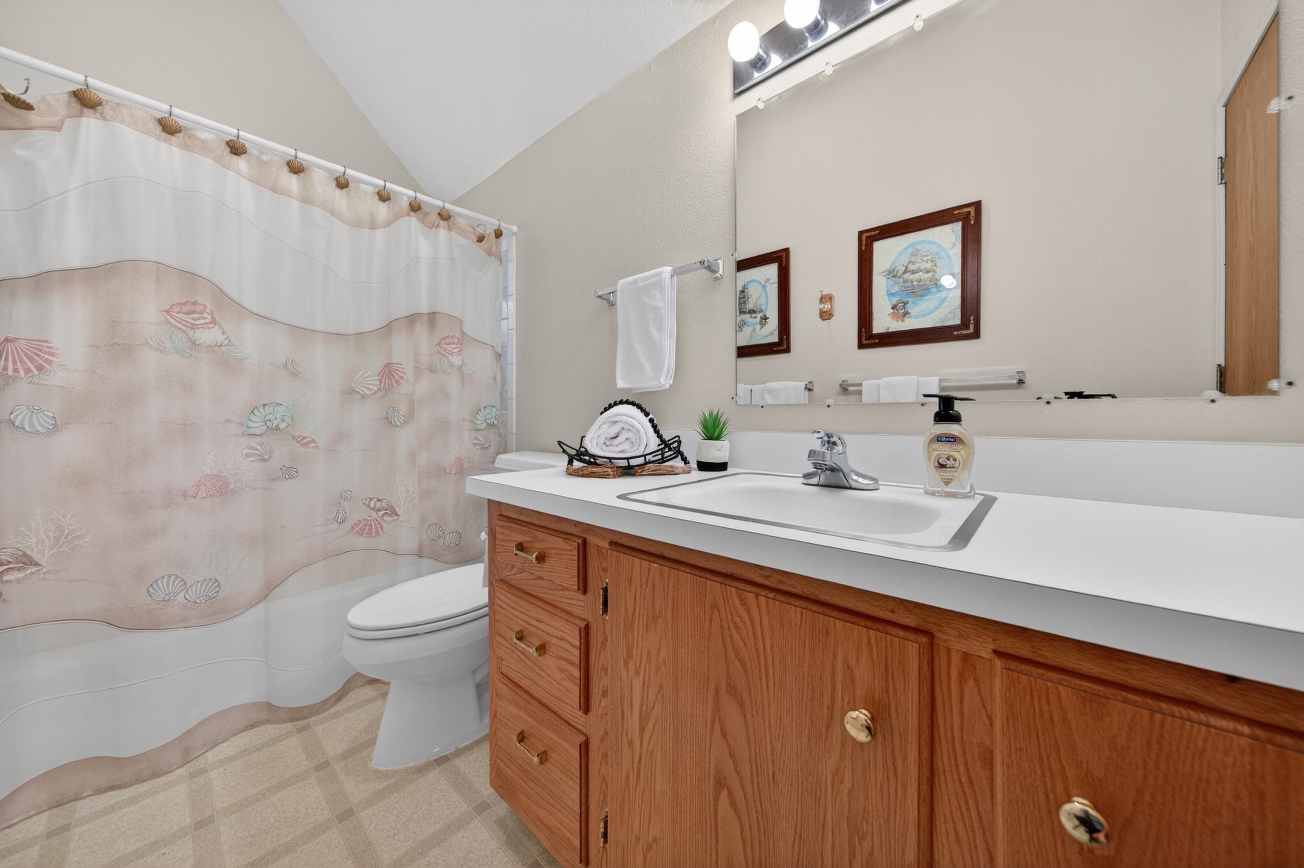 808 Lake Ridge Road, Unit 2 Lake Almanor, CA 96137 - Photo 17 of 50
