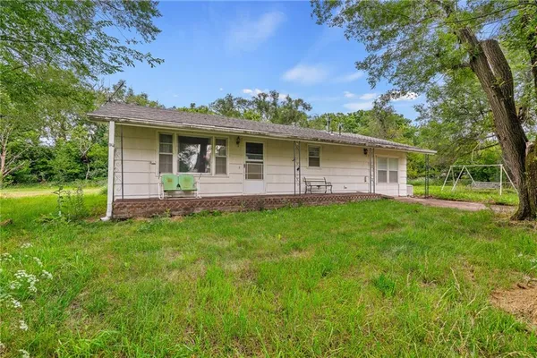 $350,000 | 21455 South Moonlight Road, Gardner, KS 66030