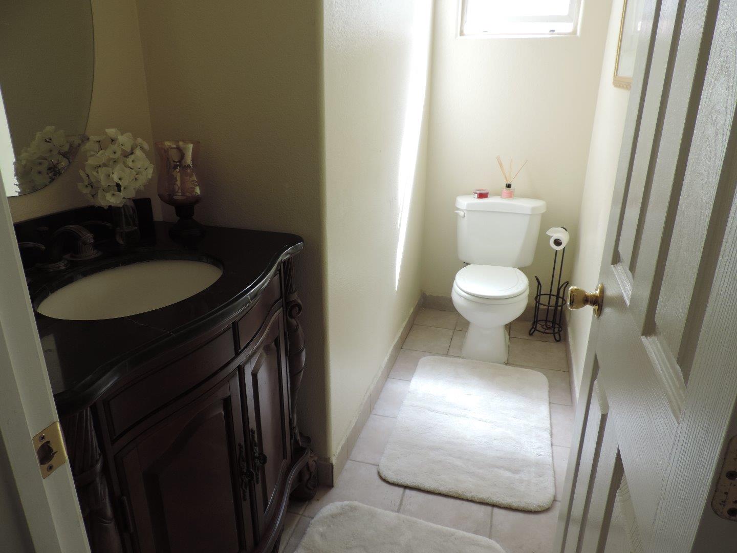 8955 Del Rio Circle Gilroy, CA 95020 - Photo 11 of 17