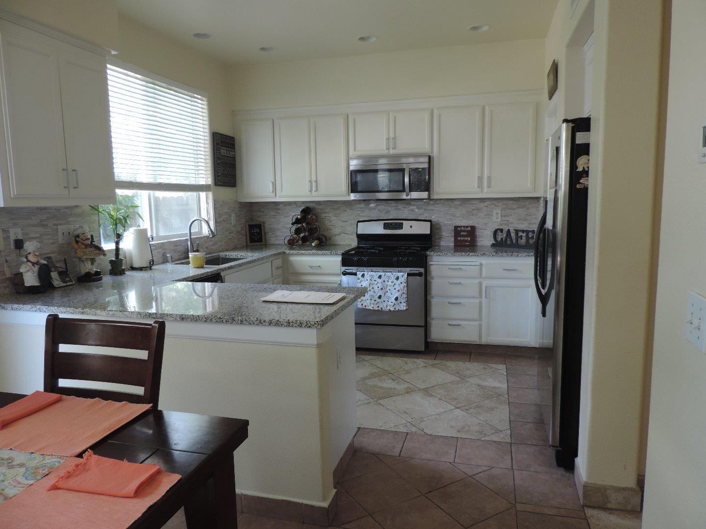 8955 Del Rio Circle Gilroy, CA 95020 - Photo 9 of 17