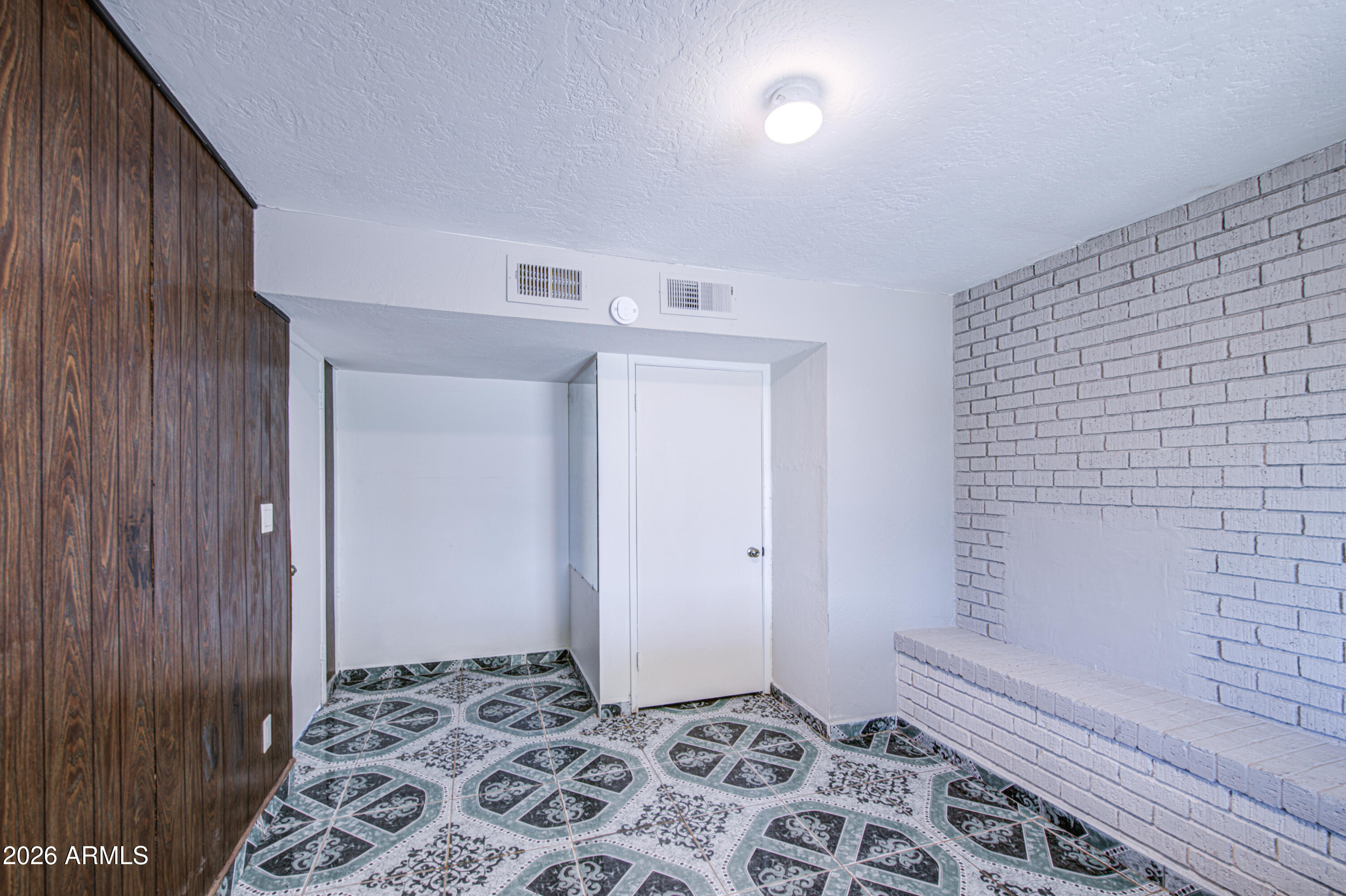 3204 West Monte Vista Road Phoenix, AZ 85009 - Photo 19 of 42 Bedroom 1-pic 2