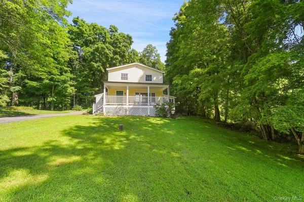 $875,000 | 1059 Hanover Street, Yorktown Heights, NY 10598