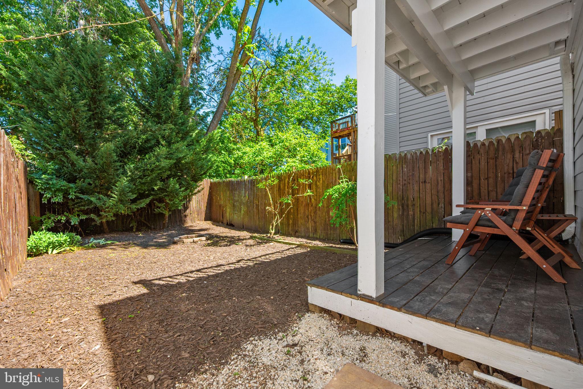 914 15th Street Southeast Washington, DC 20003 - Photo 15 of 37 a view of outdoor space
