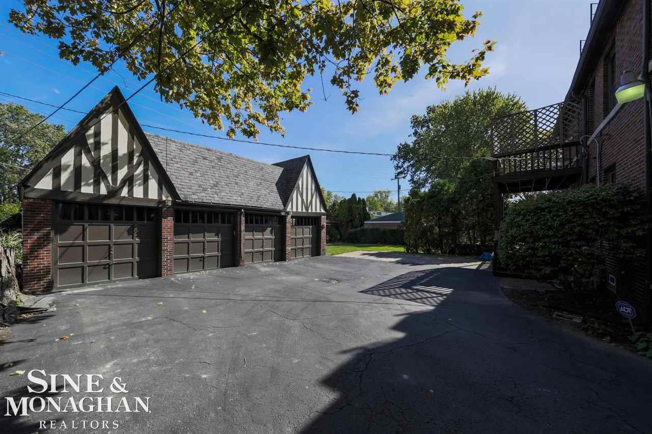 720 Trombley Road Grosse Pointe Park, MI 48230 - Photo 3 of 54