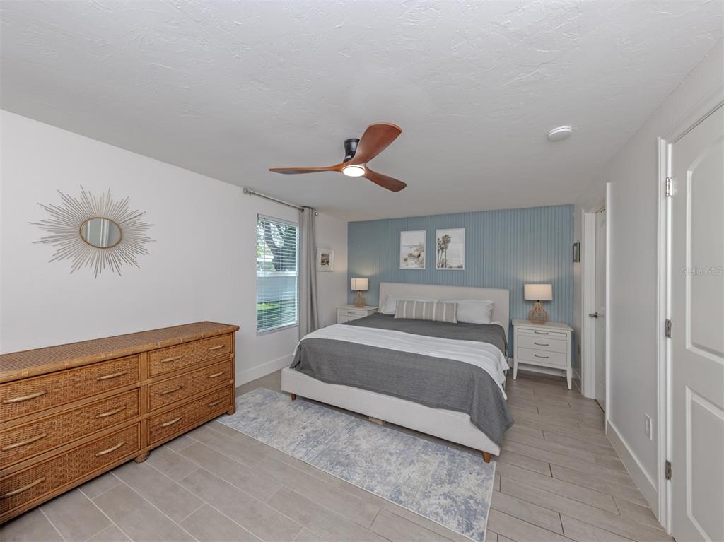 381 Falkland Road Venice, FL 34293 - Photo 11 of 41
