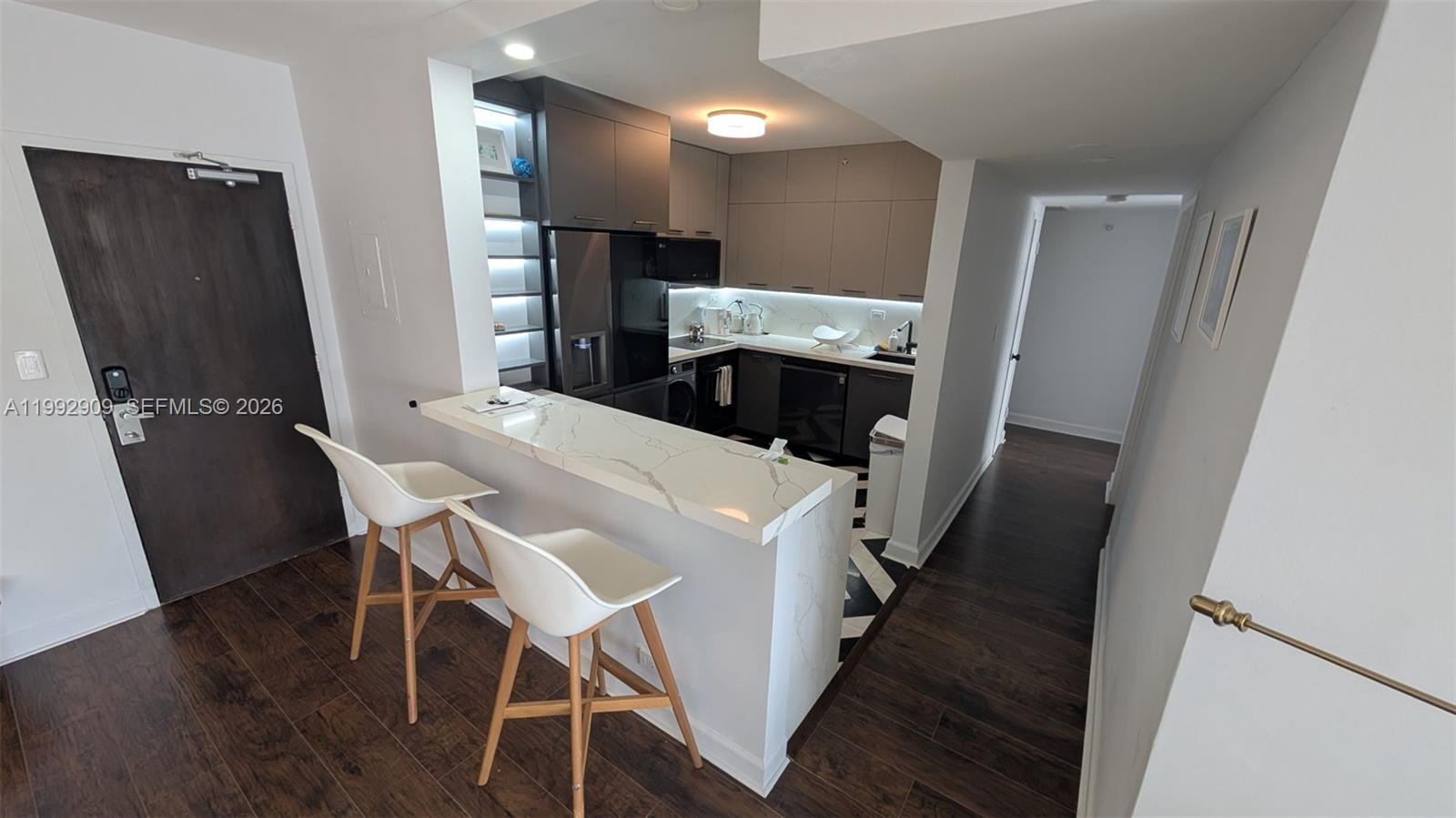 1500 Bay Road, Unit 822S Miami Beach, FL 33139 - Photo 8 of 30
