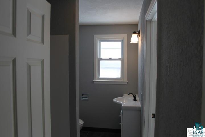 18 Royalton Road Superior, WI 54880 - Photo 13 of 18 Gallery Image 13