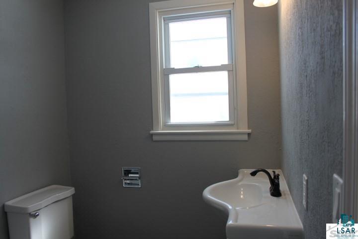 18 Royalton Road Superior, WI 54880 - Photo 17 of 18 Gallery Image 17