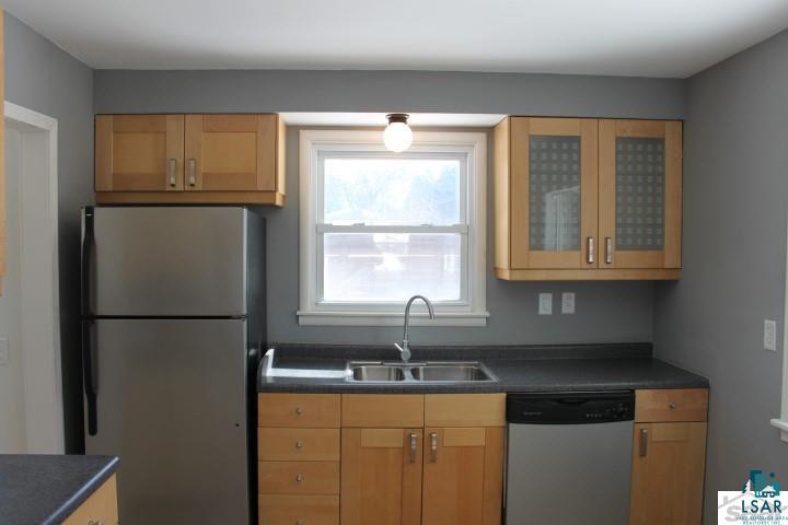 18 Royalton Road Superior, WI 54880 - Photo 7 of 18 Gallery Image 7