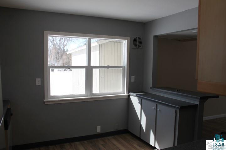 18 Royalton Road Superior, WI 54880 - Photo 8 of 18 Gallery Image 8