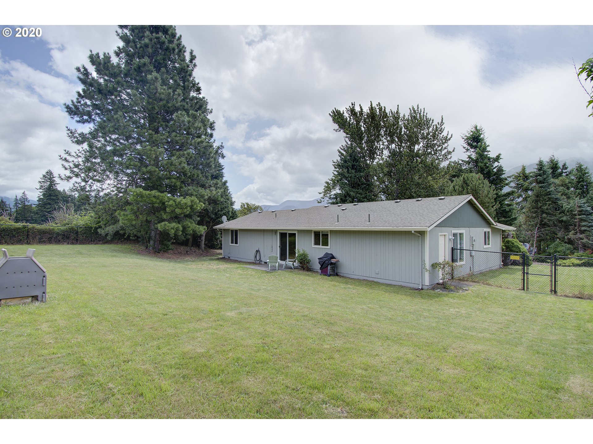 61 Spruce Street Carson, WA 98610 - Photo 25 of 28 Gallery Image 25