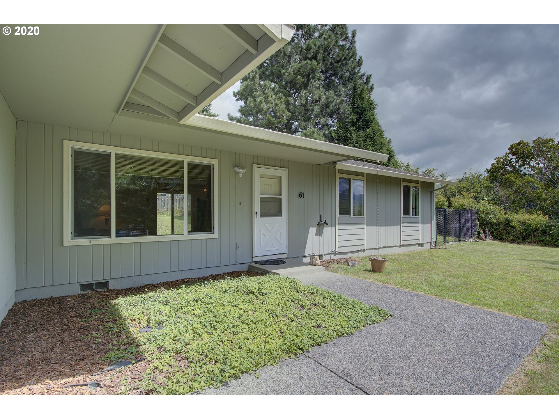 61 Spruce Street Carson, WA 98610 - Photo 4 of 28 Gallery Image 4