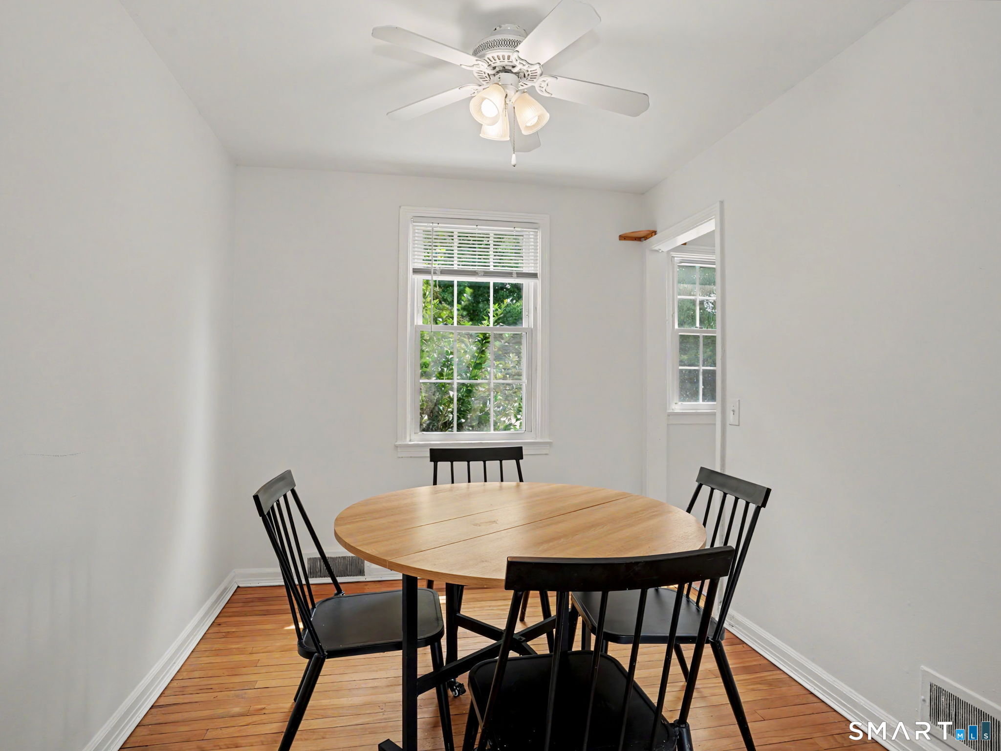 214 Sylvan Knoll Road Stamford, CT 06902 - Photo 4 of 8