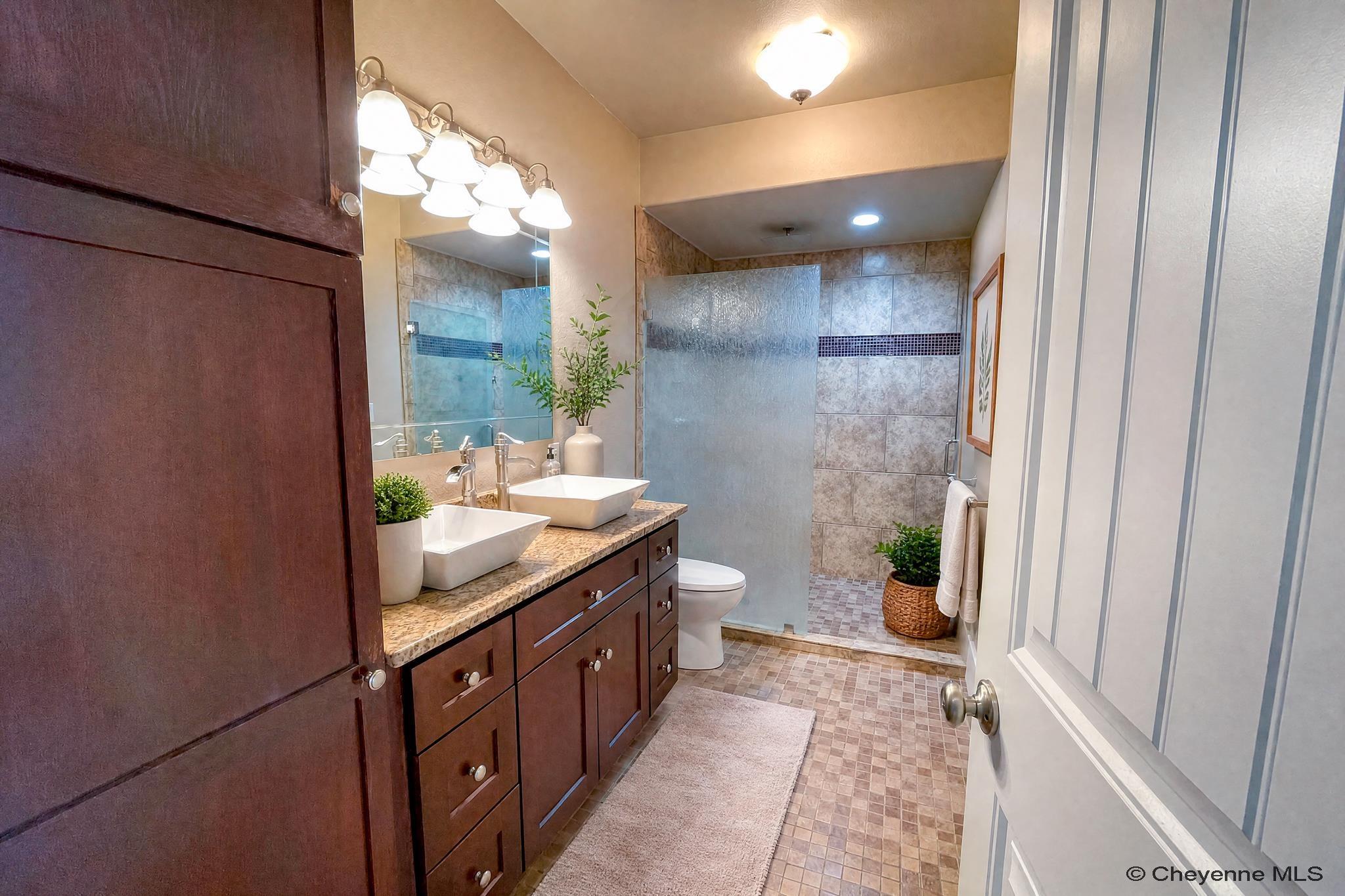 224 Quarter Cir Loop Cheyenne, WY 82007 - Photo 12 of 31 Gallery Image 12
