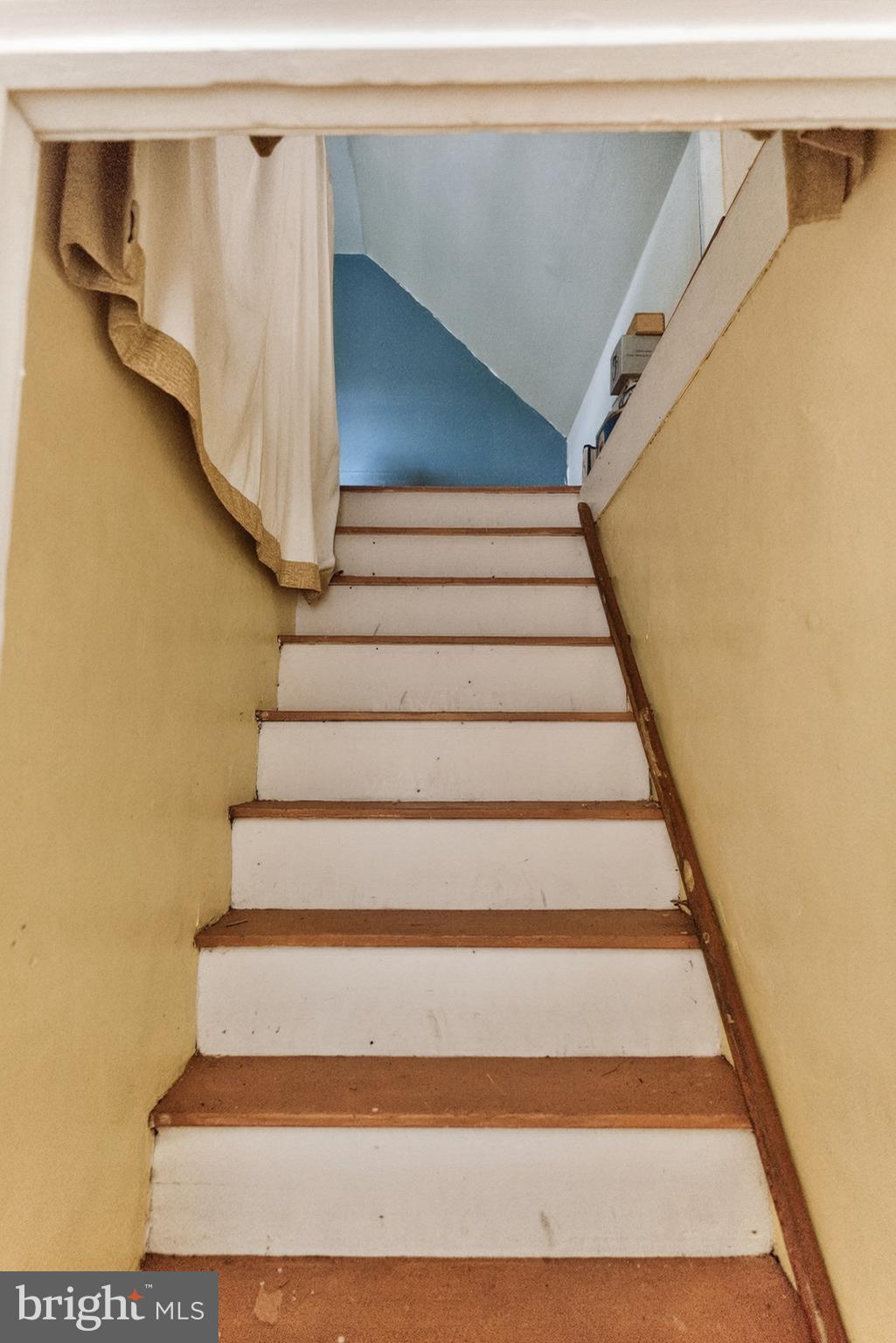 522 Market Street Denton, MD 21629 - Photo 10 of 49 a view of entryway