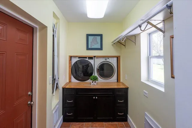 $360,000 | 14 Thomaston Street, Rockland, ME 04841